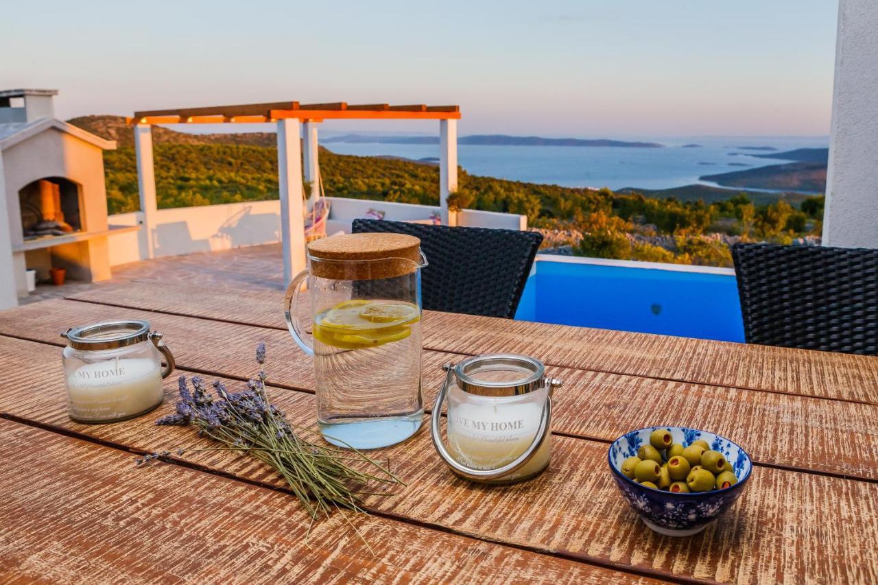 Villa Zlatno Sunce In The Hills Near Trogir Vrsine Exterior foto