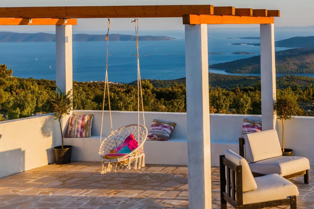 Villa Zlatno Sunce In The Hills Near Trogir Vrsine Exterior foto